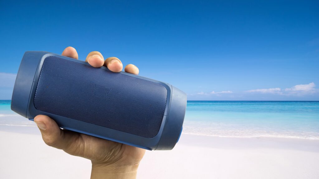 Bluetooth-Speaker-for-the-Beach